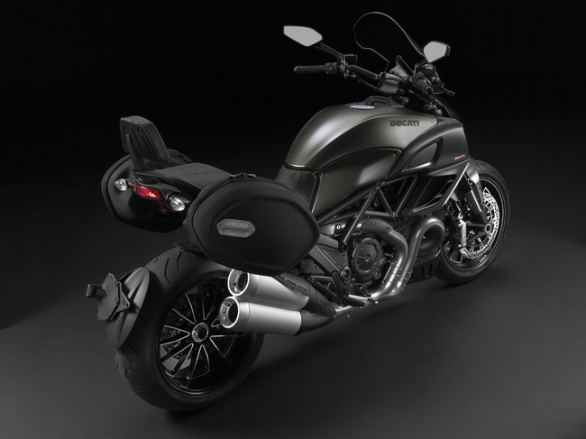Ducati Diavel Strada 2013 – Lựa chọn cho người thích di chuyển 5