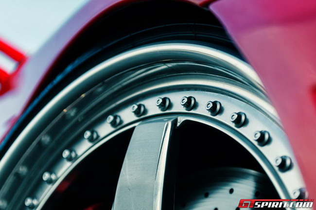L&agrave;m mới si&ecirc;u xe Ferrari F430 với bộ la-zăng ADV.1 21