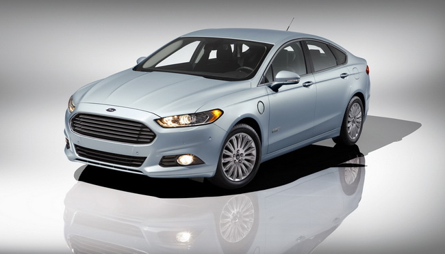 Ford Fusion Energi có giá từ 39.495 USD 1