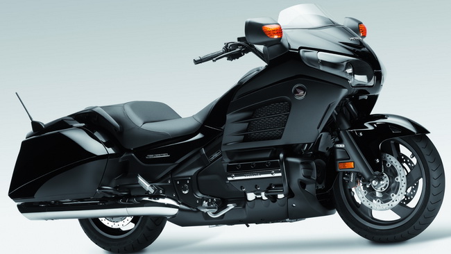 Honda chính thức trình làng Gold Wing F6B 2013 2