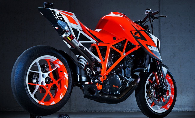 KTM 1290 Super Duke R xuất hiện tại EICMA 2012 2