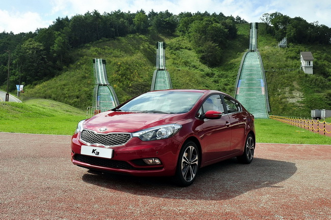 Kia Forte Sedan 2014 sẽ đến Los Angeles Auto Show 13