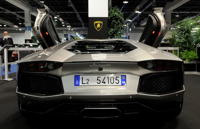 Ngắm si&ecirc;u xe Lamborghini Aventador LP700-4 của Người Dơi 3