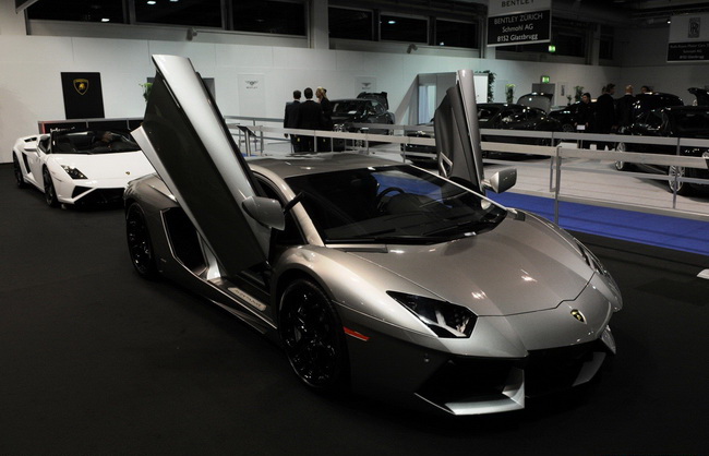 Ngắm si&ecirc;u xe Lamborghini Aventador LP700-4 của Người Dơi 4
