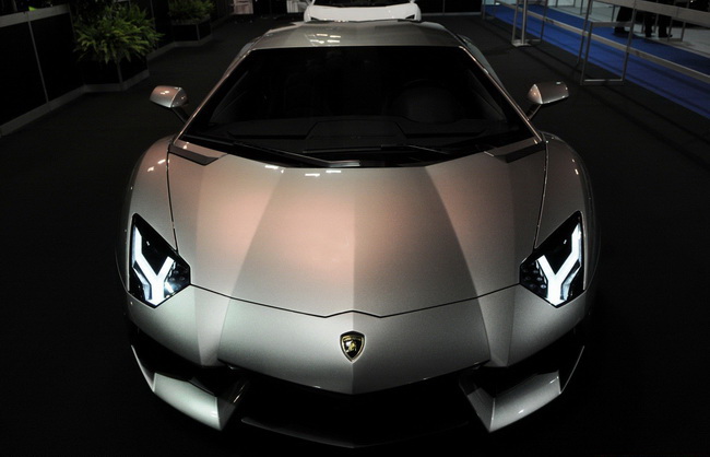 Ngắm si&ecirc;u xe Lamborghini Aventador LP700-4 của Người Dơi 6