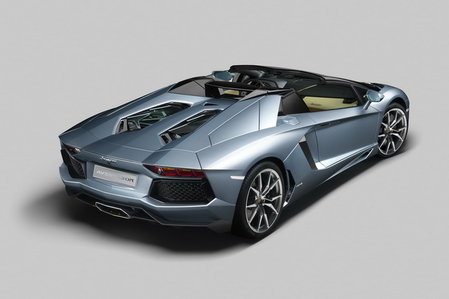 Aventador LP 700-4 Roadster đến Mỹ với giá 445.300 USD 7