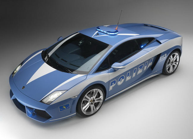 Video: Xem siêu xe Gallardo LP560-4 của cảnh sát Ý biểu diễn 1