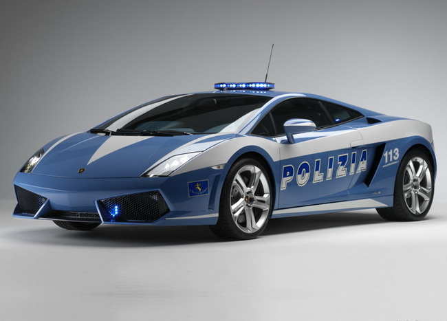 Video: Xem siêu xe Gallardo LP560-4 của cảnh sát Ý biểu diễn 2