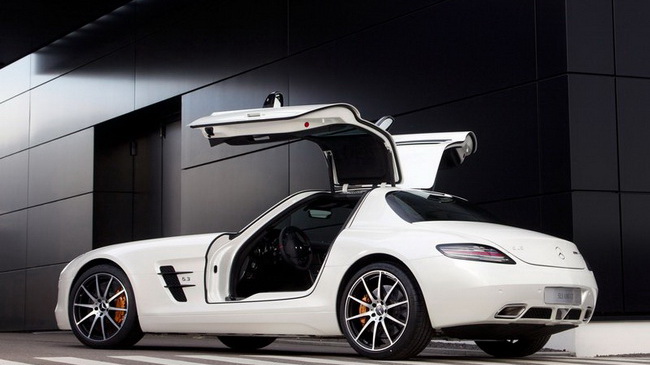 Công bố giá Mercedes-Benz SLS AMG GT 2013 tại Mỹ 2