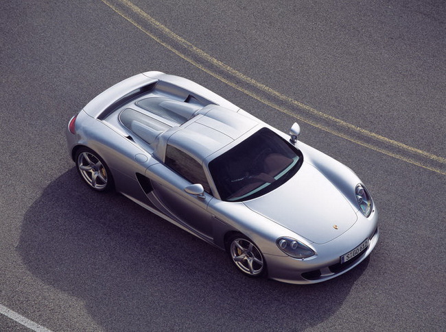 Porsche Carrera GT: Vẫn luôn là siêu xe tuyệt vời 11