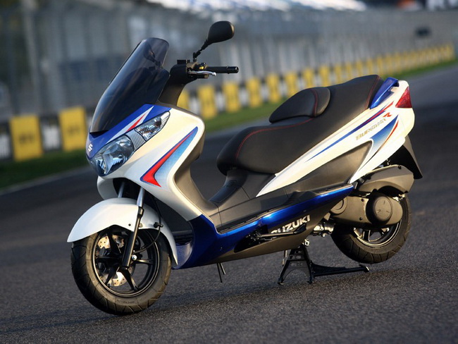 Suzuki ngừng sản xuất m&ocirc; t&ocirc; tại T&acirc;y Ban Nha 1