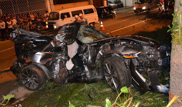 Nissan GT-R 1.200 mã lực gặp nạn tại Brazil 2