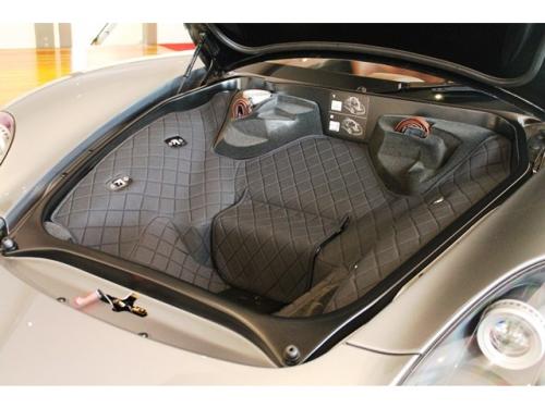 Porsche Carrera GT được rao bán trên eBay 16