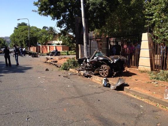 Audi R8 Spyder gặp tai nạn thảm khốc tại Nam Phi 4