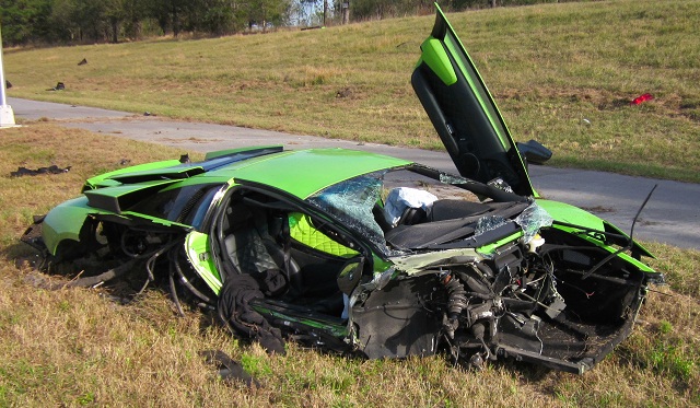 Tai nạn thảm khốc giữa Lamborghini Murcielago và Nissan GT-R 1