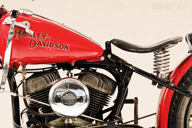 Harley-Davidson WR Racer – Tấm vé về với tuổi thơ 3