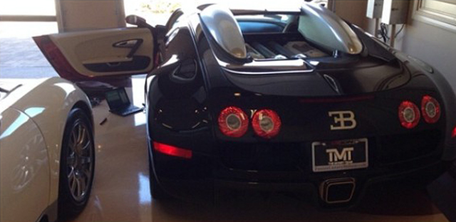 Võ sỹ triệu phú Floyd Mayweather hóa ra có 2 siêu xe Bugatti Veyron 2