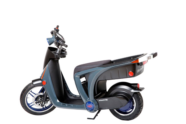 Mahindra GenZe - Scooter kiểu dáng lạ, giá 3.000 USD 1