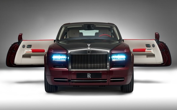 Rao bán Rolls-Royce Phantom Coupe hồng ngọc tại Abu Dhabi 1