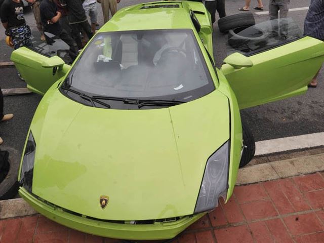 2 tai nạn thảm khốc với Lamborghini Gallardo, 1 người chết 3