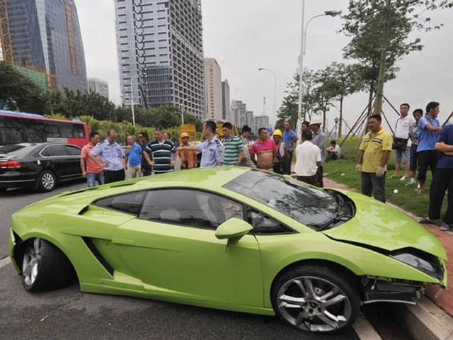 2 tai nạn thảm khốc với Lamborghini Gallardo, 1 người chết 5