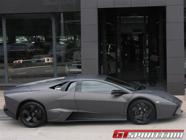 Rao bán cặp đôi Lamborghini Reventon siêu hiếm 3