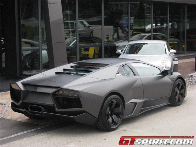Rao bán cặp đôi Lamborghini Reventon siêu hiếm 4