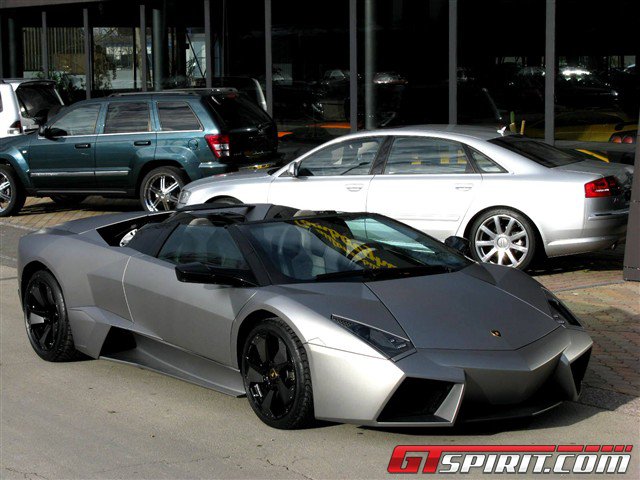 Rao bán cặp đôi Lamborghini Reventon siêu hiếm 7