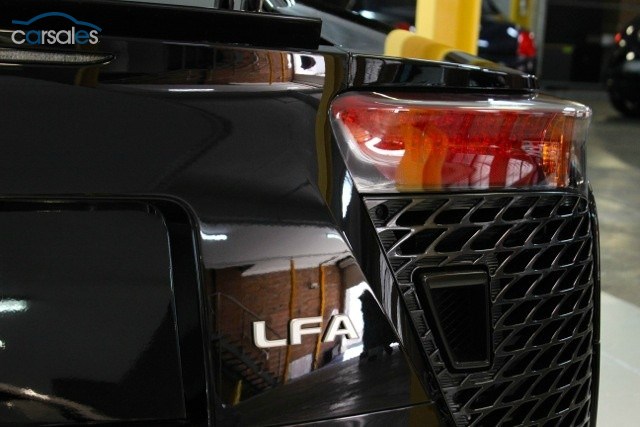 Rao bán Lexus LFA với giá triệu Đô 5