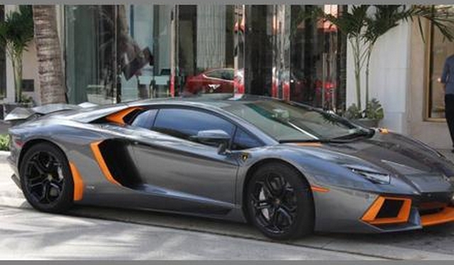 Lamborghini Aventador màu độc có giá nửa triệu Đô 2