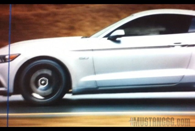 Ford Mustang thế hệ mới hiện nguyên hình trước giờ G 4