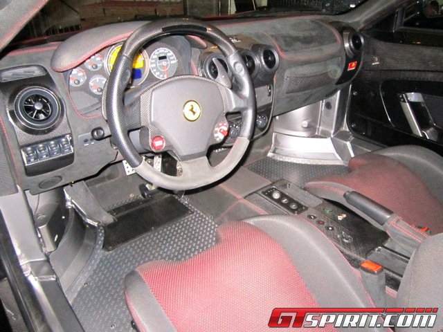 Siêu xe Ferrari 430 Scuderia của Michael Schumacher được rao bán 6