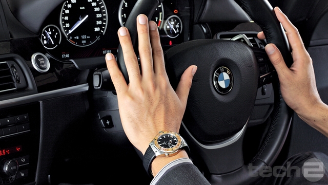 C:\Users\SONY GIANG VO\Desktop\Cars and watches\bai viet 12\tag-heuer-aquaracer-500m & Bmw.jpg