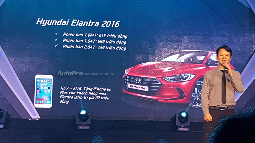 
Tại thị trường Việt Nam, Hyundai Elantra 2016 được chia thành 3 bản trang bị với giá từ 615 - 739 triệu Đồng. Xe cạnh tranh với những đối thủ như Mazda3, Toyota Corolla Altis và Kia K3 tại thị trường Việt Nam.
