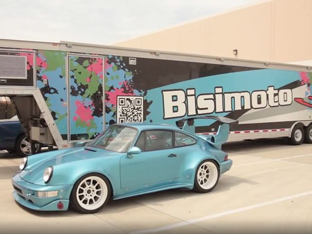 
Bisimoto là hãng độ lừng danh tại Canada. Họ vừa thông báo trên Instagram rằng sẽ mang tới sân chơi SEMA 2017 mẫu xe độc đáo nhất từ trước tới nay: chiếc Porsche 911 mang động cơ Hyundai.
