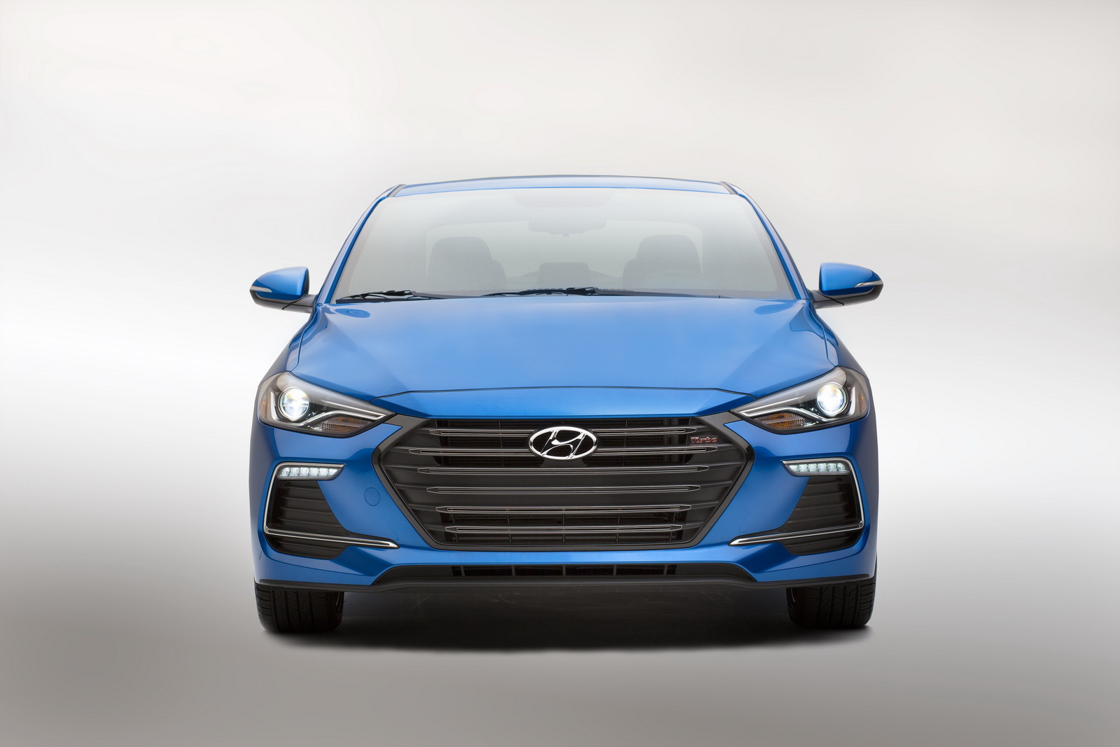 
Hyundai Elantra Sport 2017
