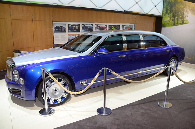 
Bentley Mulsanne Grand Limousine trong triển lãm Geneva 2016
