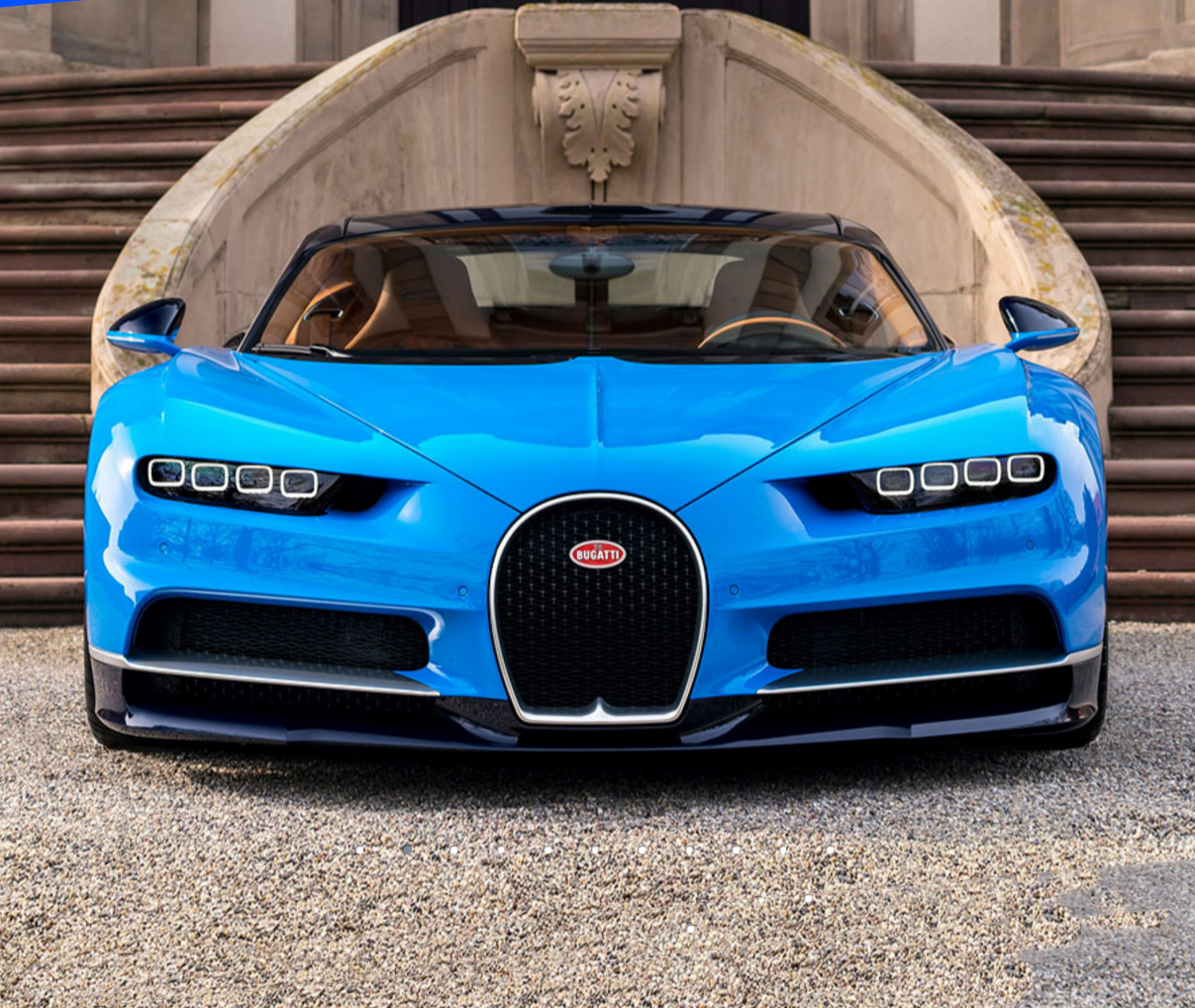 
Đầu xe Bugatti Chiron phiên bản sản xuất
