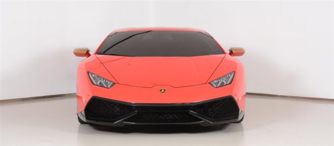 
Vào năm 2015, đại lý ô tô F.C Kerbeck ở thành phố Philadelphia, bang New Jersey, Mỹ, đã đặt hãng Lamborghini chế tạo một chiếc siêu xe Huracan đặc biệt để tưởng nhớ dòng Miura nổi tiếng trong quá khứ.
