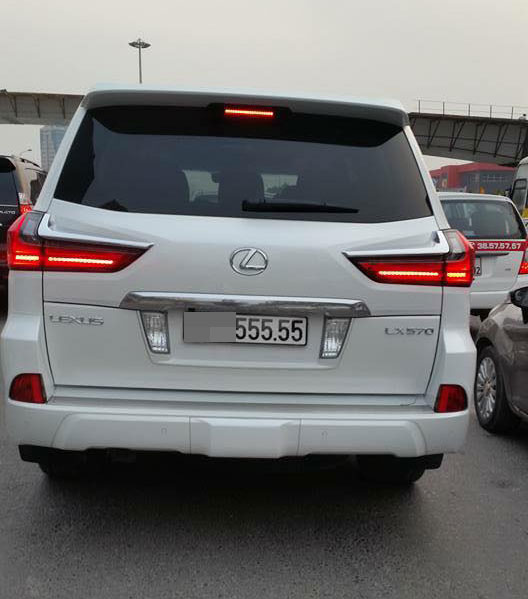 
Chiếc Lexus LX570 2016 đeo biển ngũ quý 5 gây xôn xao. Ảnh: Otofun
