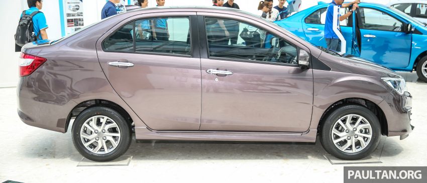 
Perodua Bezza có tỷ lệ nội địa hóa lên đến 95%. Xe được phát triển dựa trên nền tảng của Perodua Axia với chiều dài cơ sở 2.455 mm, chiều dài tổng thể 4.150 mm, chiều rộng 1.620 mm và chiều cao 1.510 mm. Ngoài ra, Perodua Bezza còn được trang bị cốp xe khá lớn với dung tích 508 lít, nhỉnh hơn đối thủ Toyota Vios.
