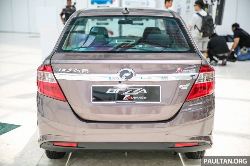 
Tại thị trường Malaysia, Perodua Bezza có 5 bản trang bị khác nhau. Giá bán của mẫu sedan cạnh tranh với Honda City và Toyota Vios dao động từ 37.300 - 50.800 RM, tương đương 205 - 279 triệu Đồng. Giá bán này chắc hẳn sẽ khiến nhiều người tiêu dùng Việt Nam phát thèm.
