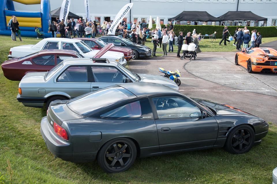 
Toàn cảnh sự kiện nội bộ Family Day của Koenigsegg.
