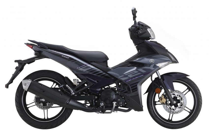 
Ngoài màu sơn mới, Yamaha Exciter 150 2016 tại Malaysia không có gì thay đổi so với trước. Mẫu xe côn tay này sử dụng động cơ xy-lanh đơn, 4 kỳ, 4 van, làm mát bằng chất lỏng, phun nhiên liệu điện tử, dung tích 150 cc. 
