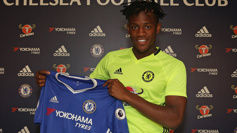 
Michy Batshuayi là tiền đạo mới đầu quân cho Chelsea.
