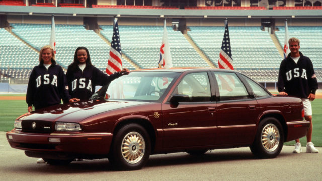 
Buick Regal Olympic Edition taị Atlanta 1996.
