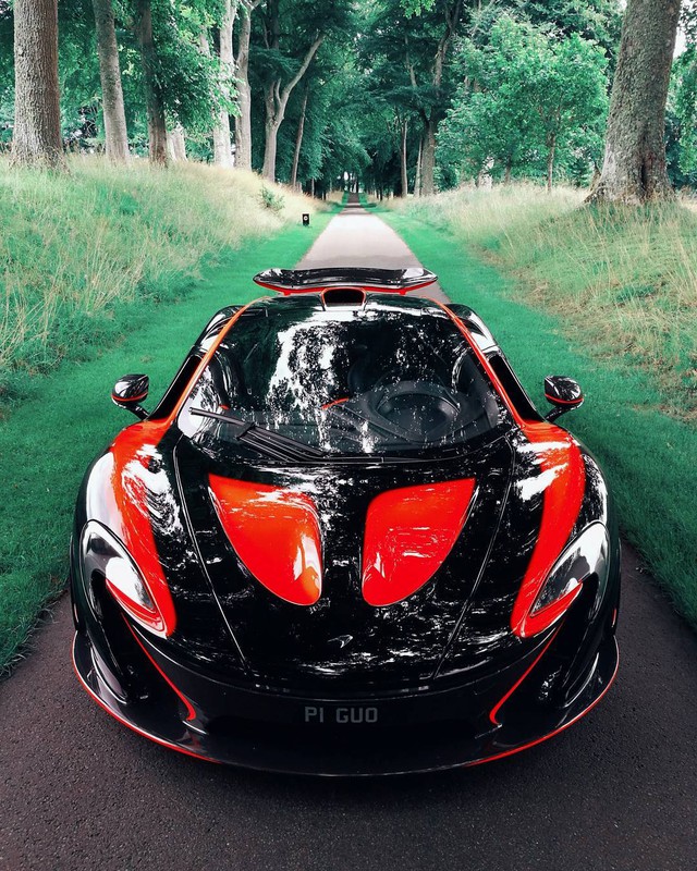 
McLaren P1
