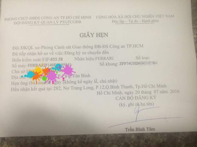 Giấy hẹn được cho là của chiếc xe Ferrari F12 Berlinetta đầu tiên tại Việt Nam.