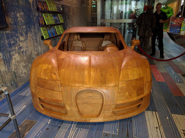
Đến nay, chiếc siêu xe Bugatti Veyron SuperSport đặc biệt này đã được hoàn thành và trưng bày ở Amsterdam, Hà Lan.
