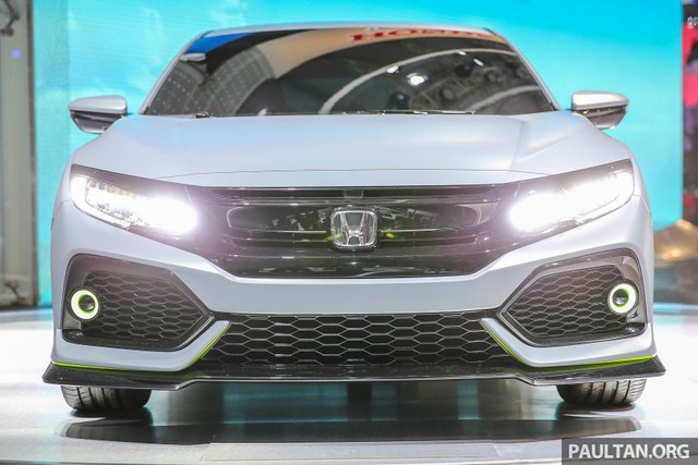 
Honda Civic Hatchback thế hệ mới trong triển lãm GIIAS 2016 tại Indonesia.
